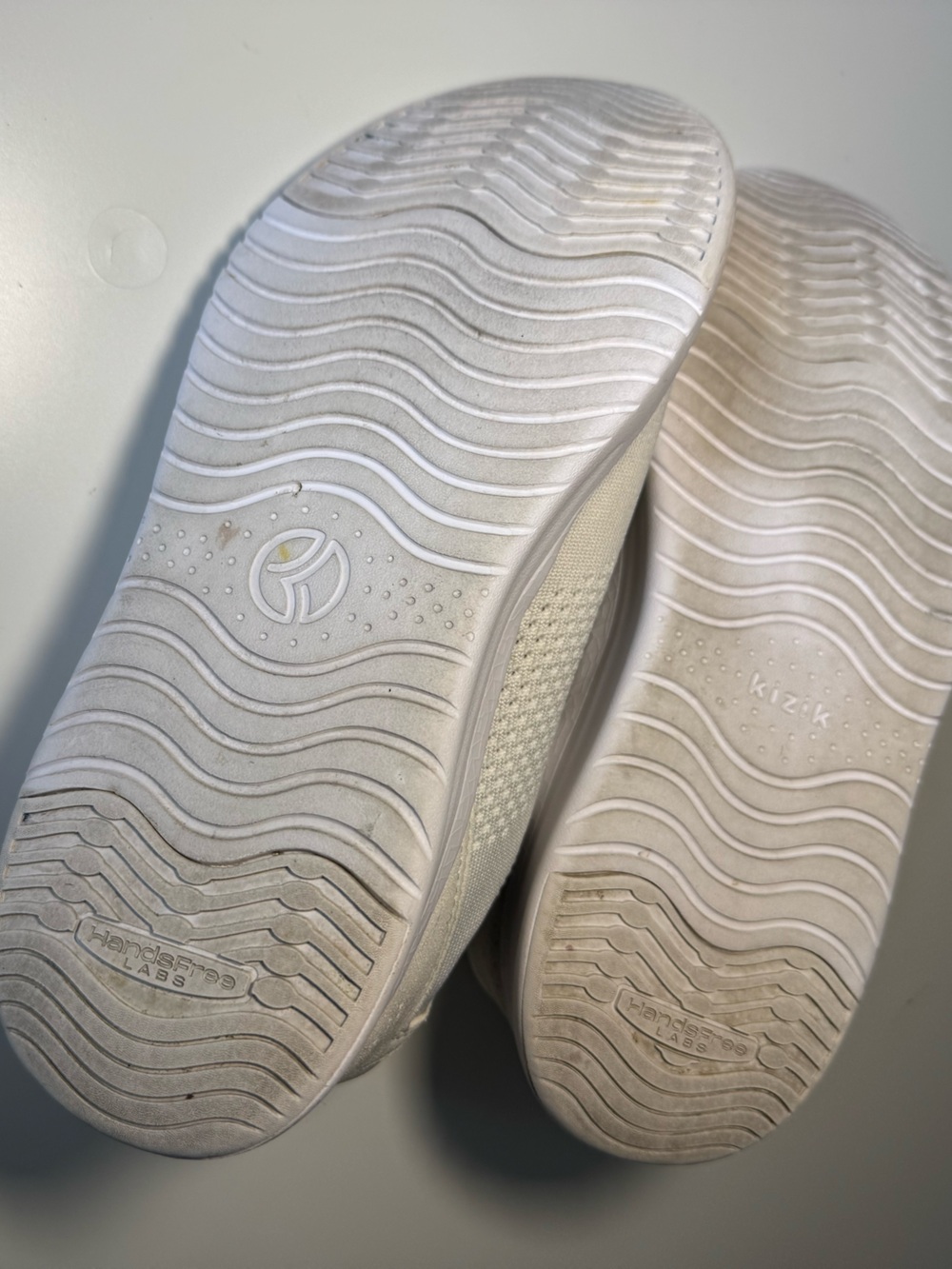 Kizik Lima hands-free slip-on sneaker for Unisex size M8.5 / W 10 - Picture 13 of 14